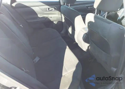 2015 Nissan Altima 2.5 S из США, поврежденный, VIN 1N4AL3AP4FN922846